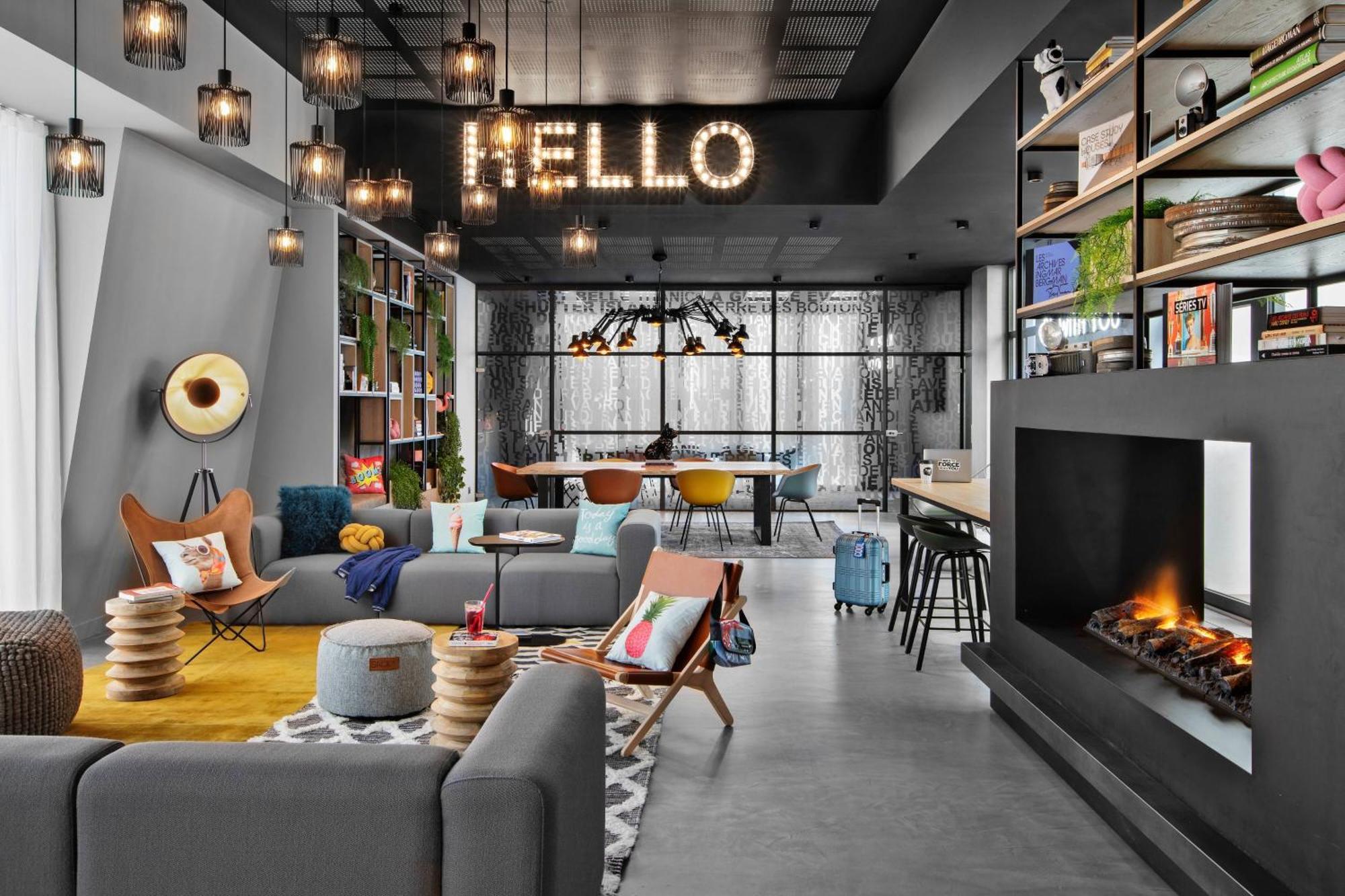 Moxy Lyon Airport Hotel Colombier-Saugnieu