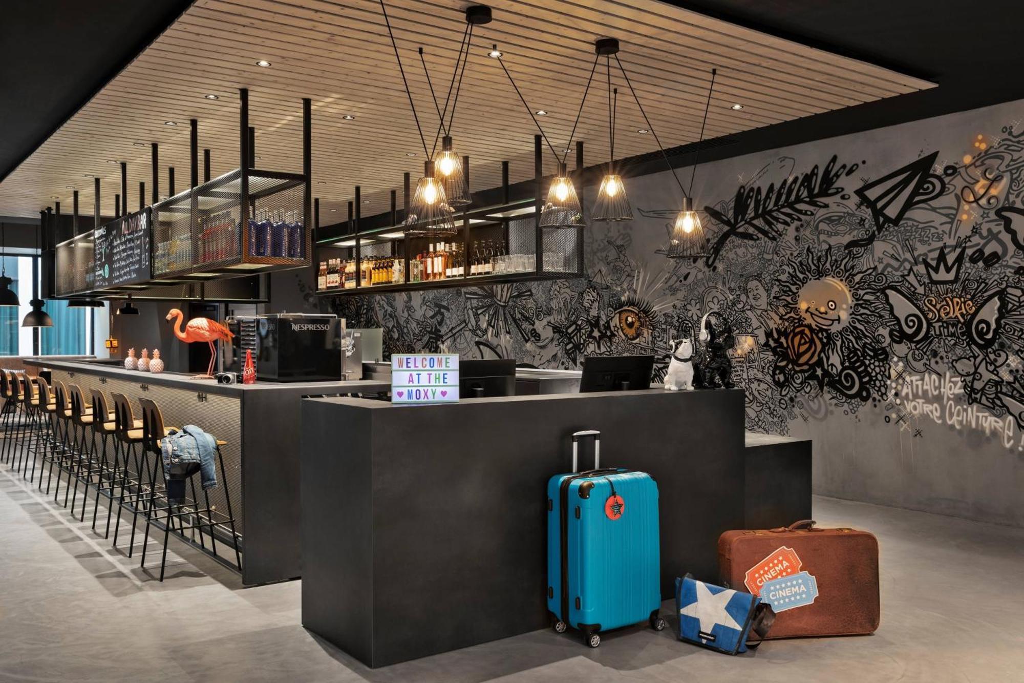 Hotel Moxy Lyon Airport